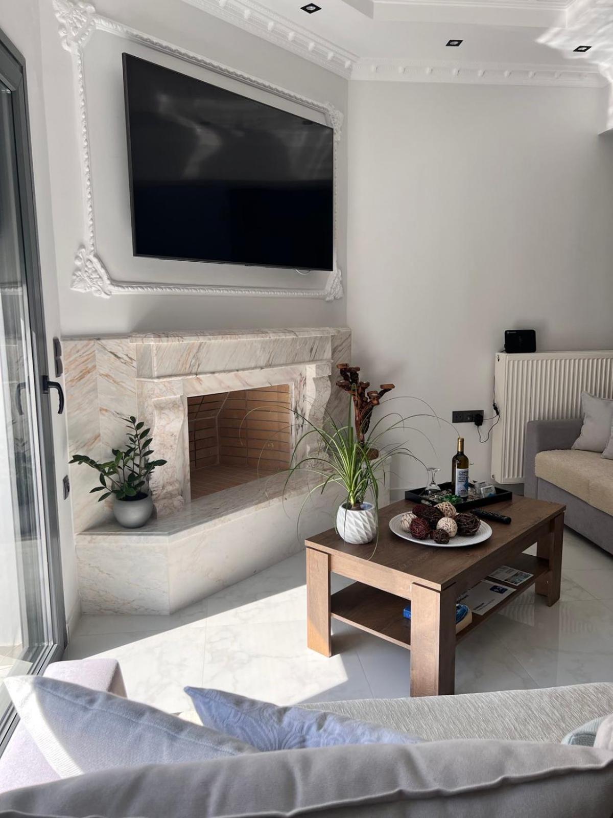 Kontis' Deluxe Furnished Apartment Loutraki  Luaran gambar